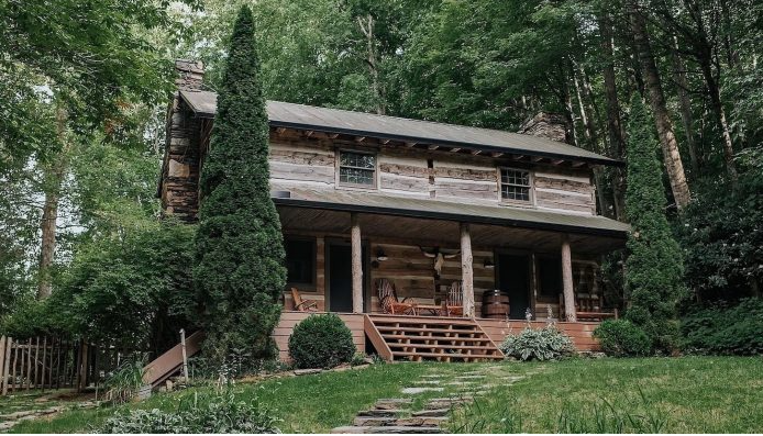 Fully Reconstructed 1847 Log Cabin in Boone, North Carolina For Sale