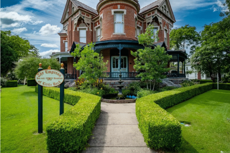 Historic 1888 Hornibrook Mansion in Little Rock, Arkansas For $1.79 Million