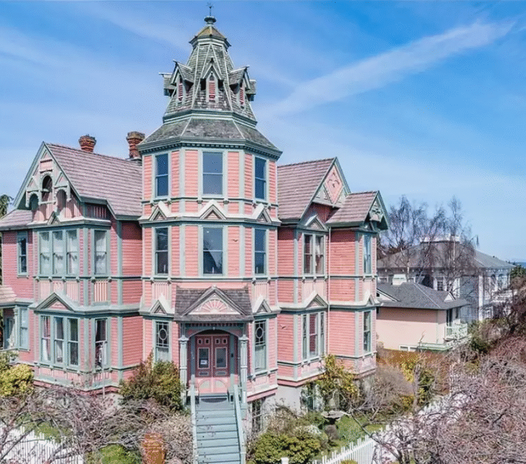 1889 Starrett Mansion On National Register Lists For $1.5 Million!